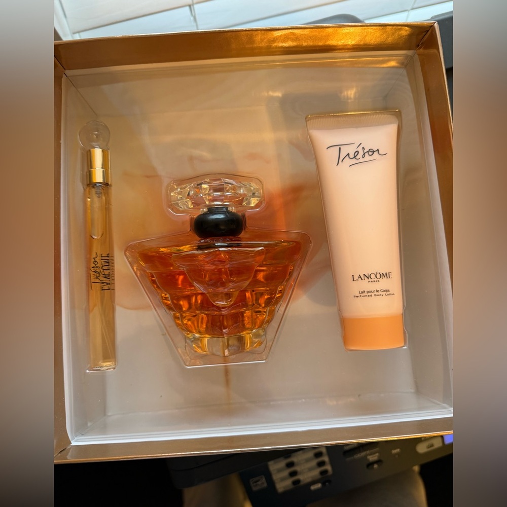 Lancôme Trésor gift box - Picture 2 of 2